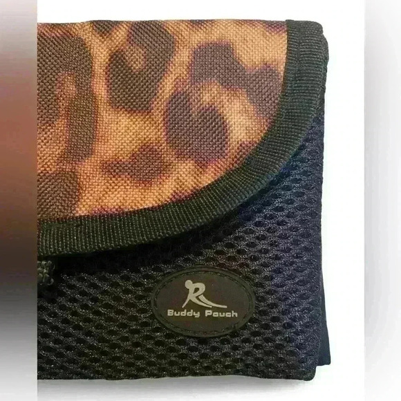 Buddy Pouch Magnetic Running Pouch Leopard Print - Picture 2 of 5